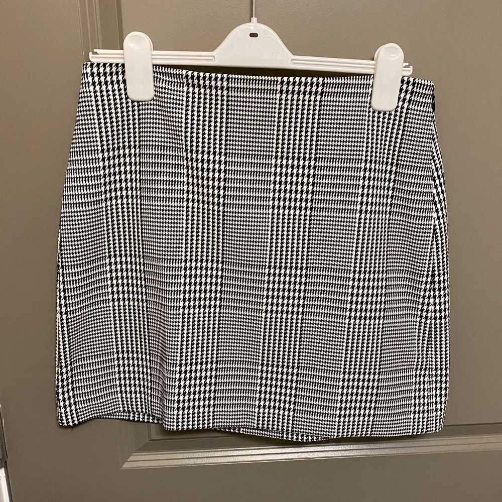 Banana Republic Houndstooth Pencil Skirt